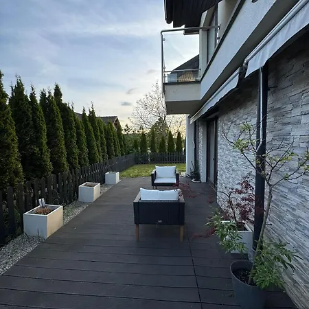 Groups 3 Bedrooms 2 Bathrooms Garden&grill * Краков
