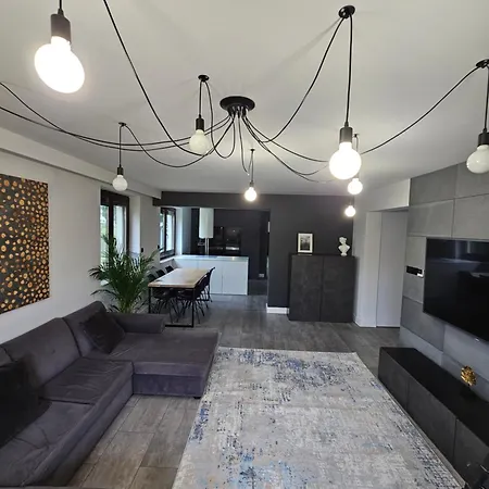 Groups 3 Bedrooms 2 Bathrooms Garden&grill Апартаменты *