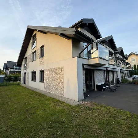 Апартаменты Groups 3 Bedrooms 2 Bathrooms Garden&grill *